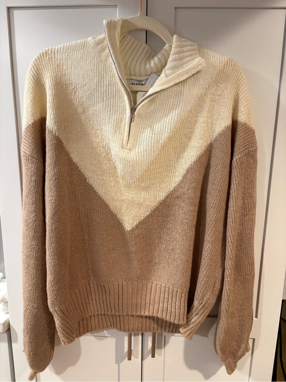 Gilli Two-Tone Chevron Half-Zip Sweater in Cream & Tan